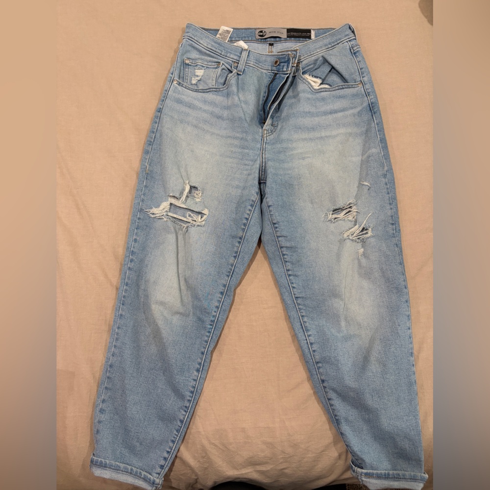 Levi’s Silvertab Mom Jeans